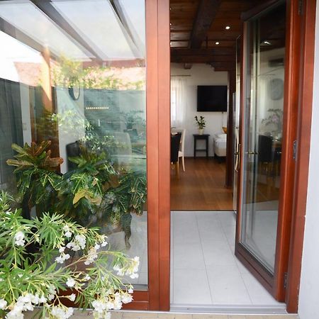 Somos Apartman Gyor Luaran gambar